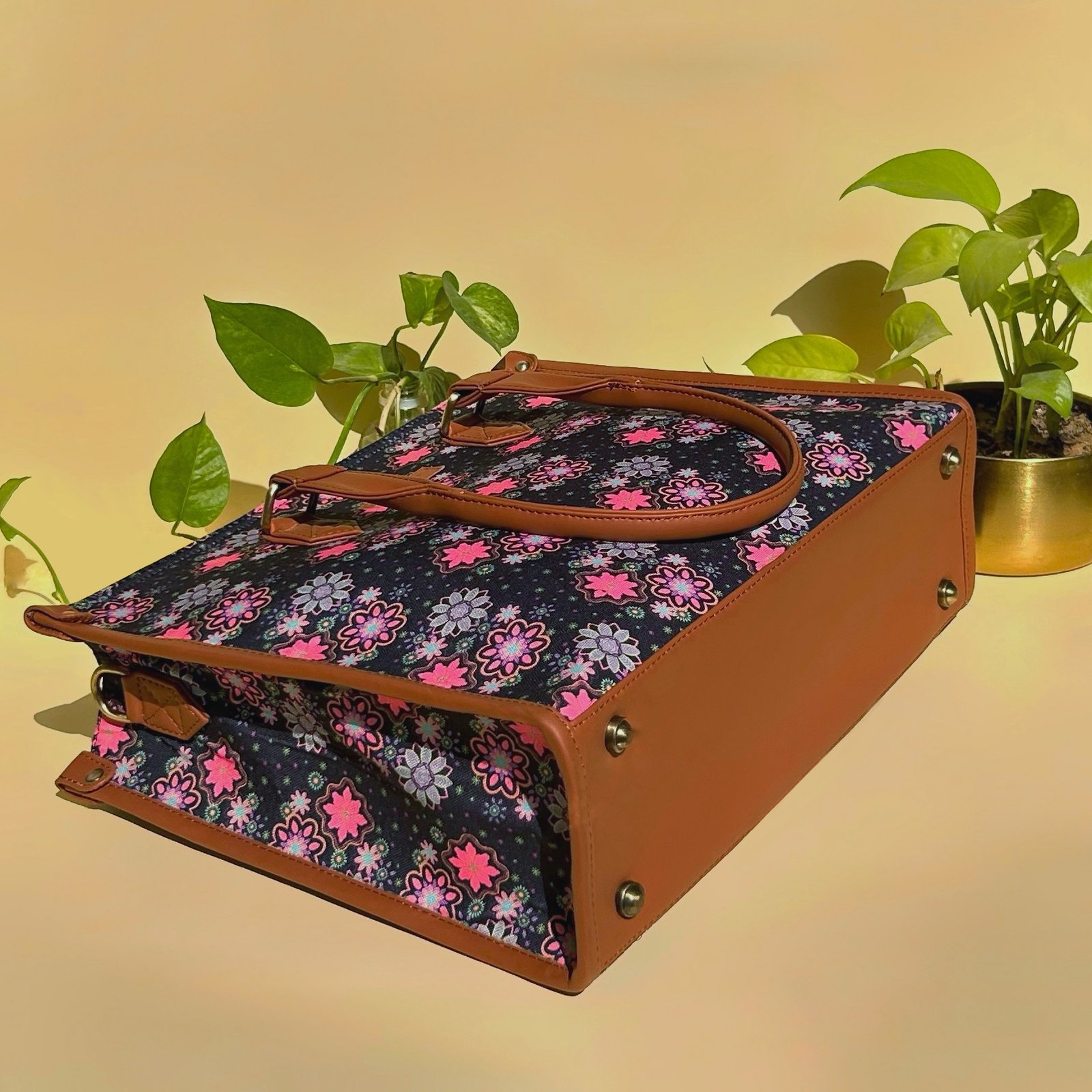 RangRez Tote - Image 5