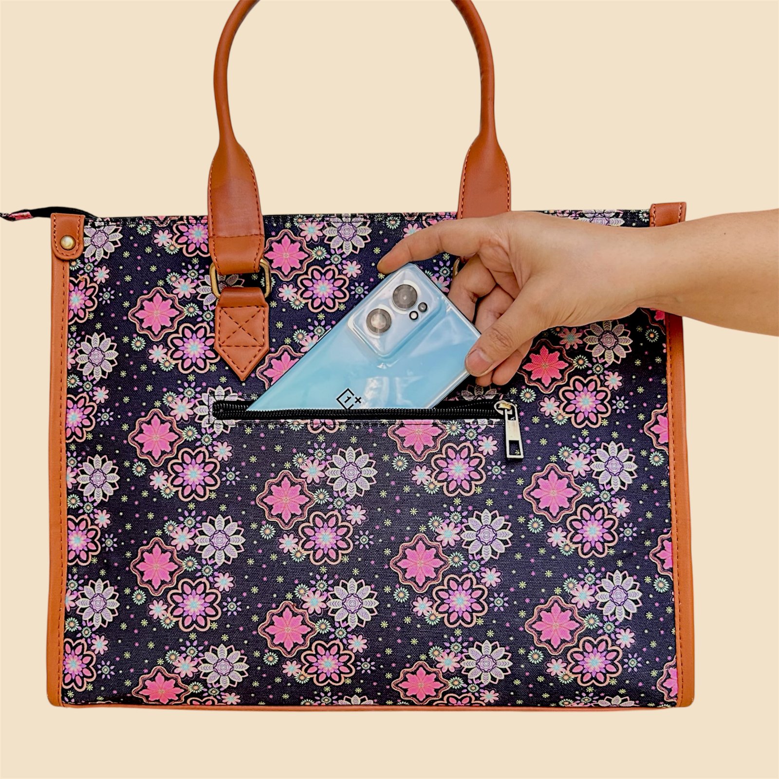 RangRez Tote - Image 7